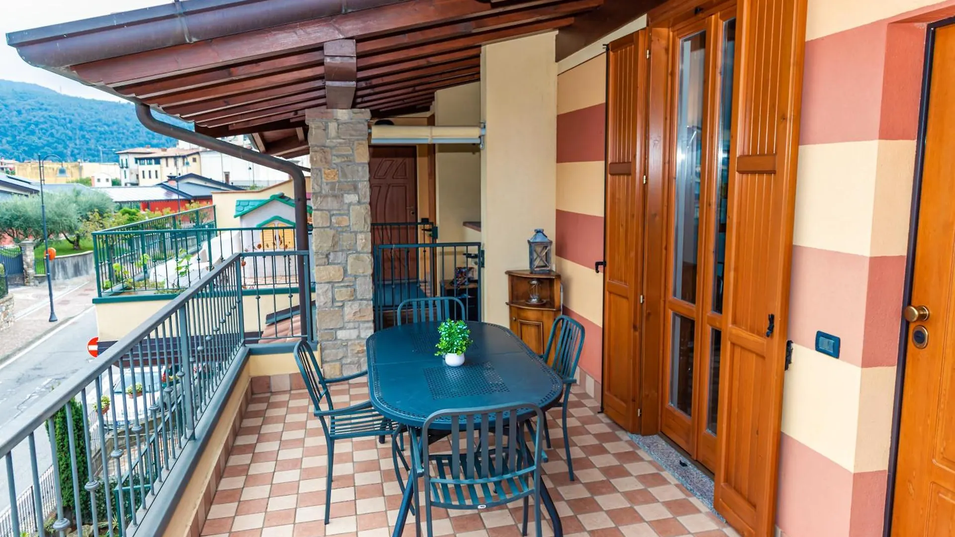 Casa Di Argo Vista Lago Paratico Italy